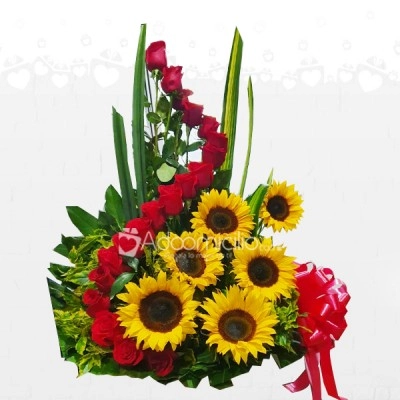 Ramo Jenny Grande con Rosas y Girasoles A Domicilio en Manizales 
